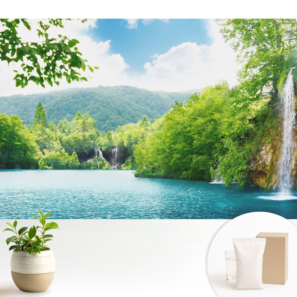 Luxusná tapeta Vodopád medzi zelenými horami