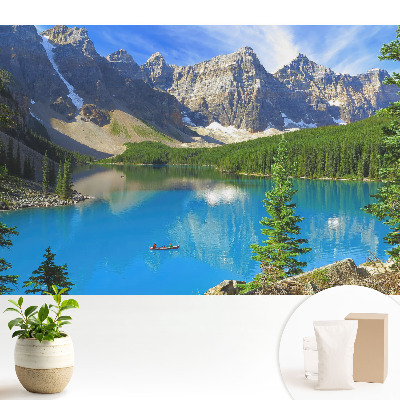 Tapeta do obývačky s motívom hôr, jazera a zelene v harmónii