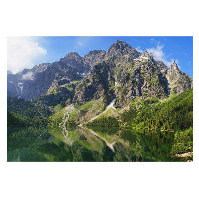 Tapeta na stenu s motívom horských vrchov nad jazerom