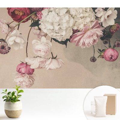 Tapeta na stenu s jemným kvetinovým vzorom v romantickej kompozícii