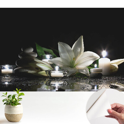 Luxusná tapeta s motívom ľalií, kameňov a sviečok