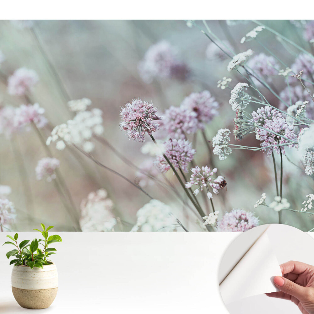 Luxusná tapeta Pastelové kvety na prírodnom pozadí