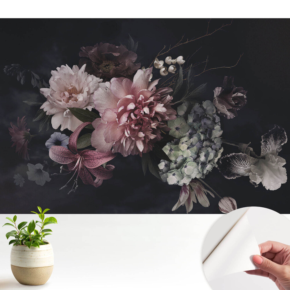 Tapeta do obývačky Kvetinová elegancia na tmavom pozadí