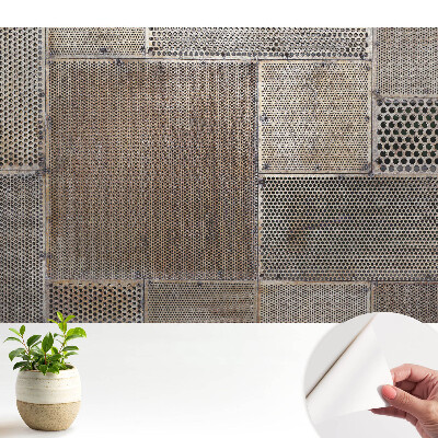 Luxusná tapeta s geometrickým motívom a kovovým perforovaním