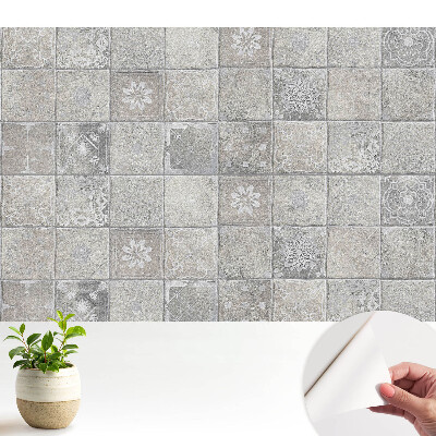 Tapeta so štýlovými dlaždicami v odtieňoch sivej a béžovej