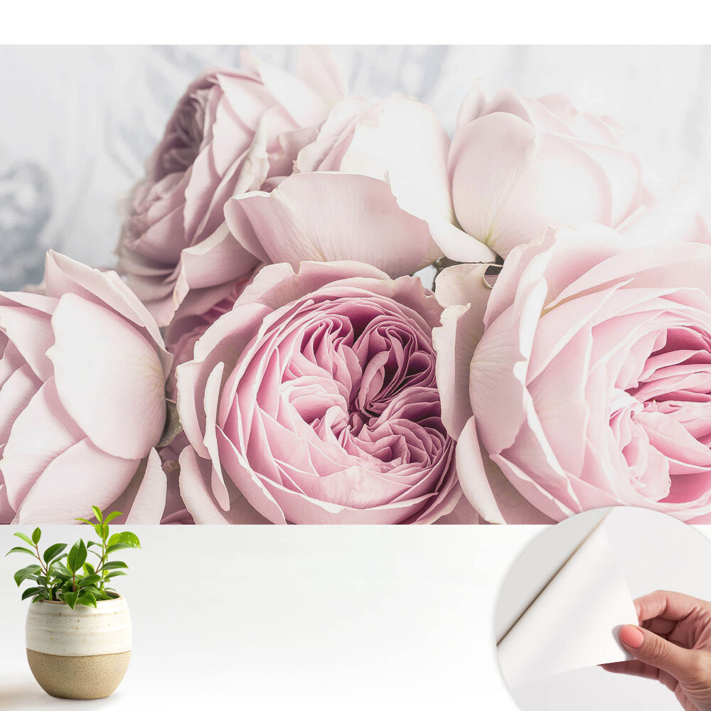 Tapeta do obývačky Jemné ruže v romantickej kytici