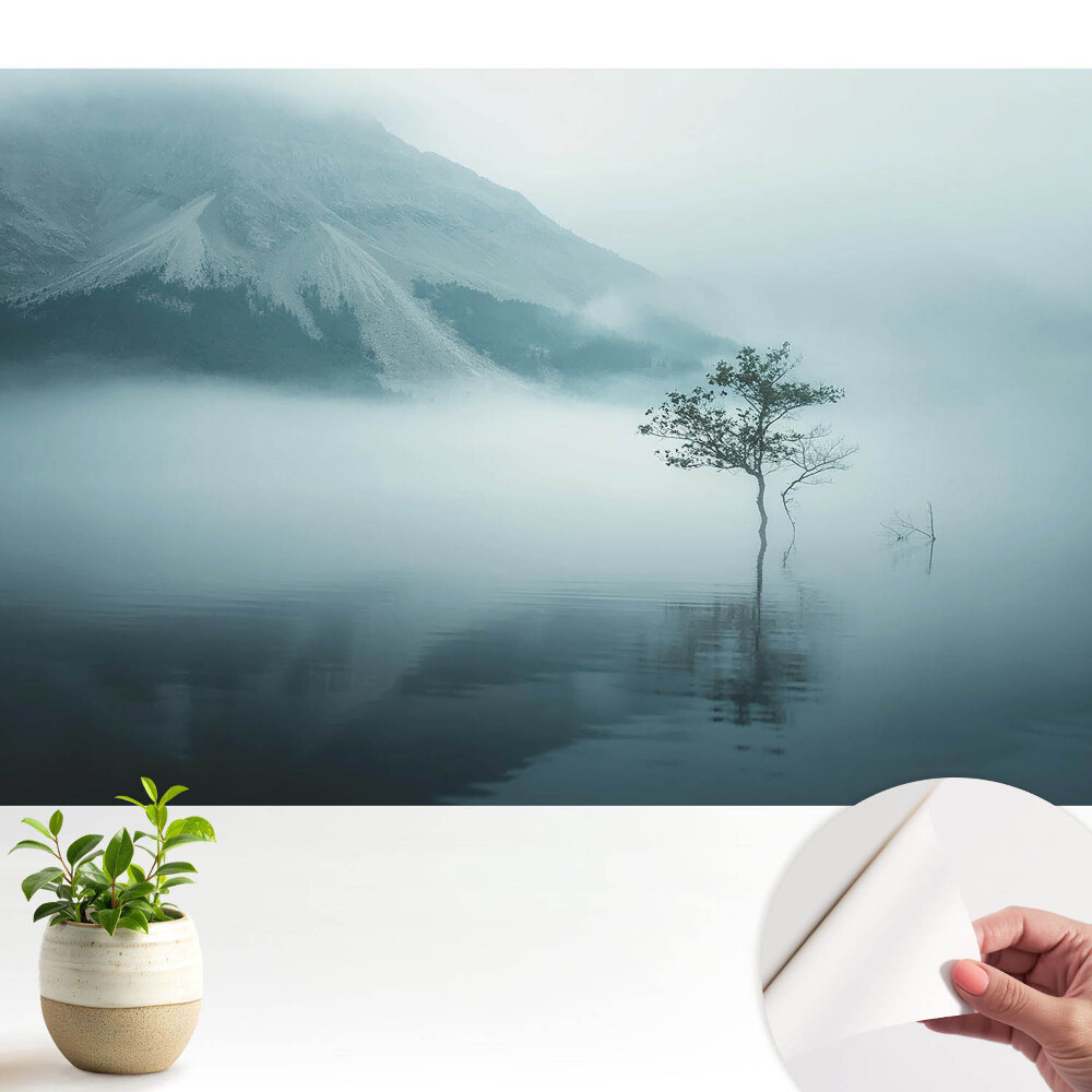 Luxusná tapeta Osamelý strom v rannej hmle