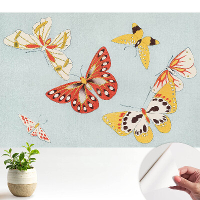 Tapeta s farebnými motýľmi na svetlom pozadí