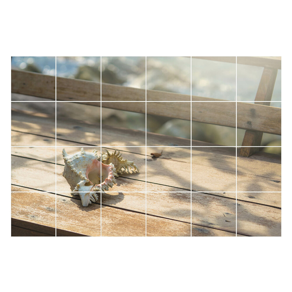 Samolepky na obklady Mušle na drevenom pozadí