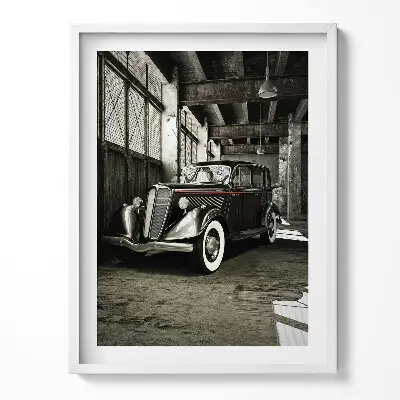 Obraz v ráme Klasické auto v starej továrni