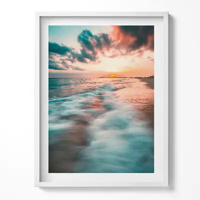 Obraz v ráme Romantický západ slnka nad morskými vlnami