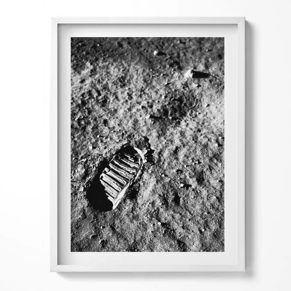 Obraz v ráme Prvý krok na Mesiaci fotografia NASA