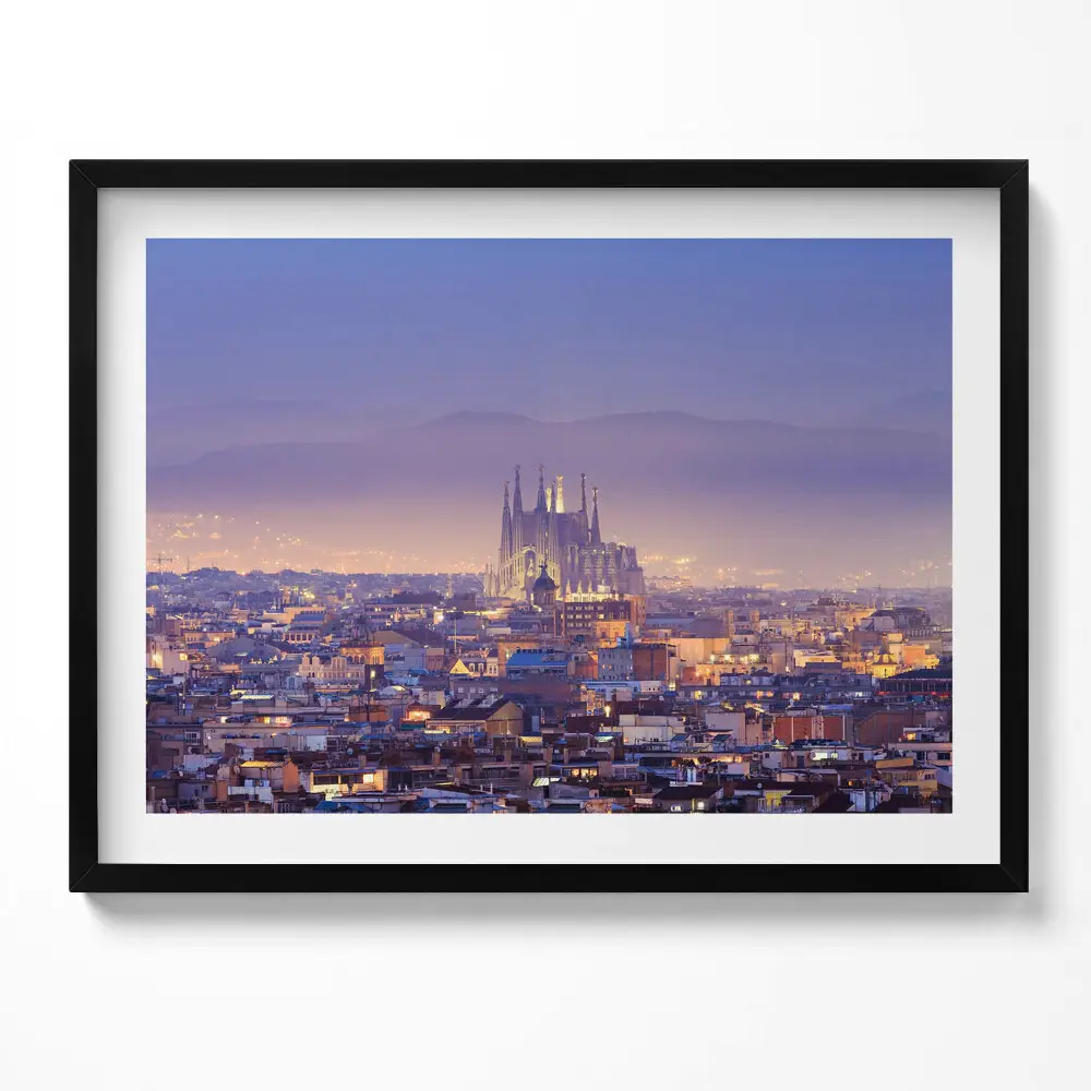 Obraz s rámom Pohľad na Barcelonu a Sagrada Familia v noci