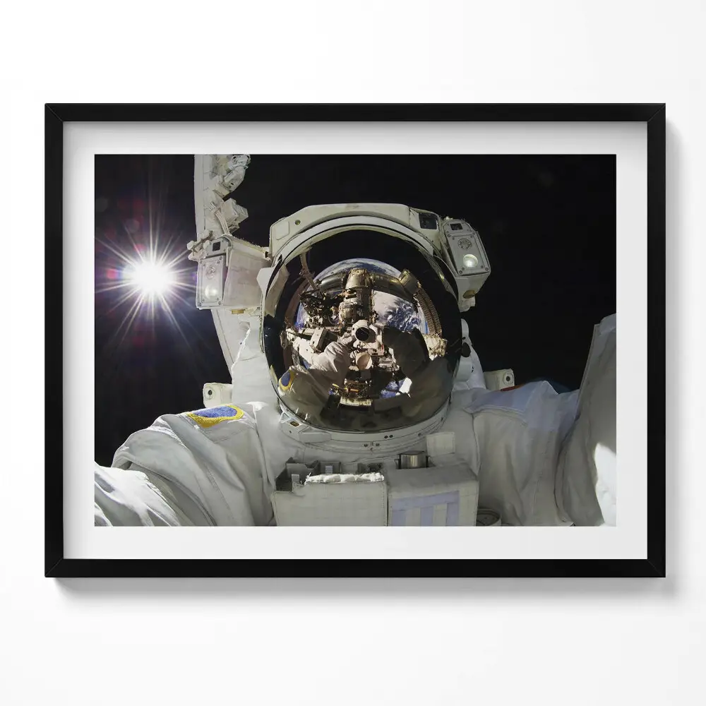 Obraz s rámom Astronaut vo vesmíre NASA