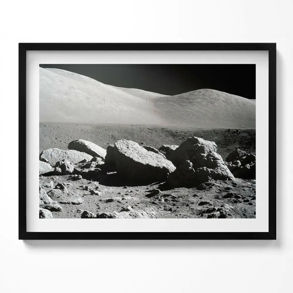 Obraz s rámom Fotografia skál na Mesiaci od NASA