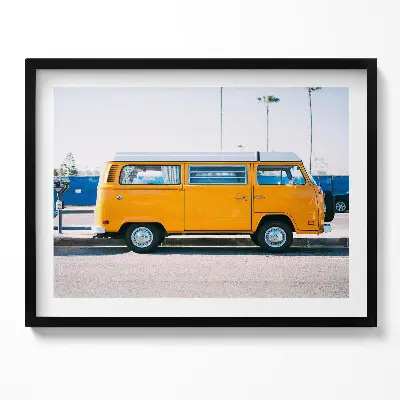 Obraz s rámom Žlté dovolenkové auto