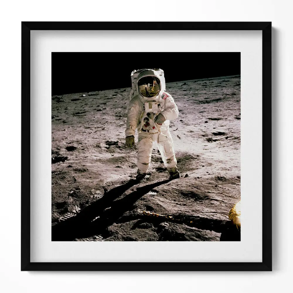 Obraz v ráme Prvý človek na Mesiaci fotografia NASA