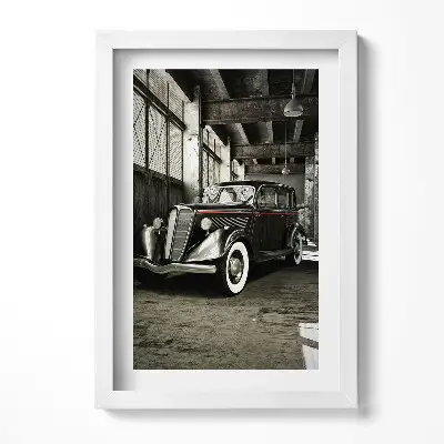 Obraz v ráme Klasické auto v starej továrni