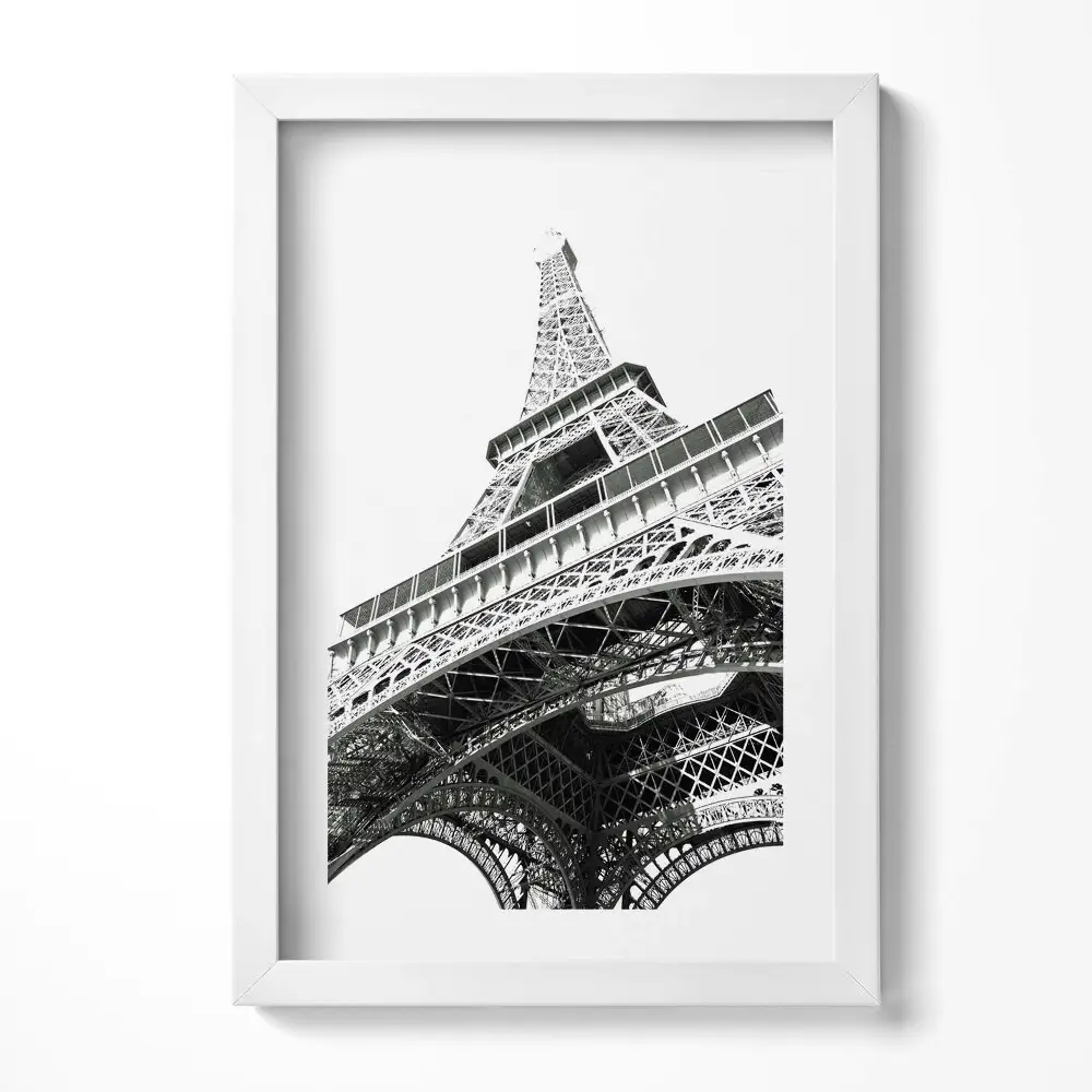 Obraz v ráme Čiernobiela Eiffelova veža v Paríži