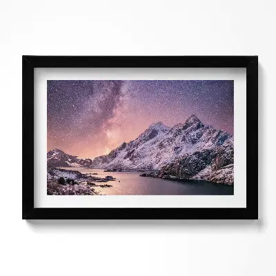 Obraz v ráme Aurora a hviezdna obloha nad horami