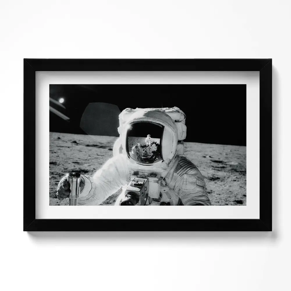 Obraz v ráme Astronaut na Mesiaci fotografia NASA