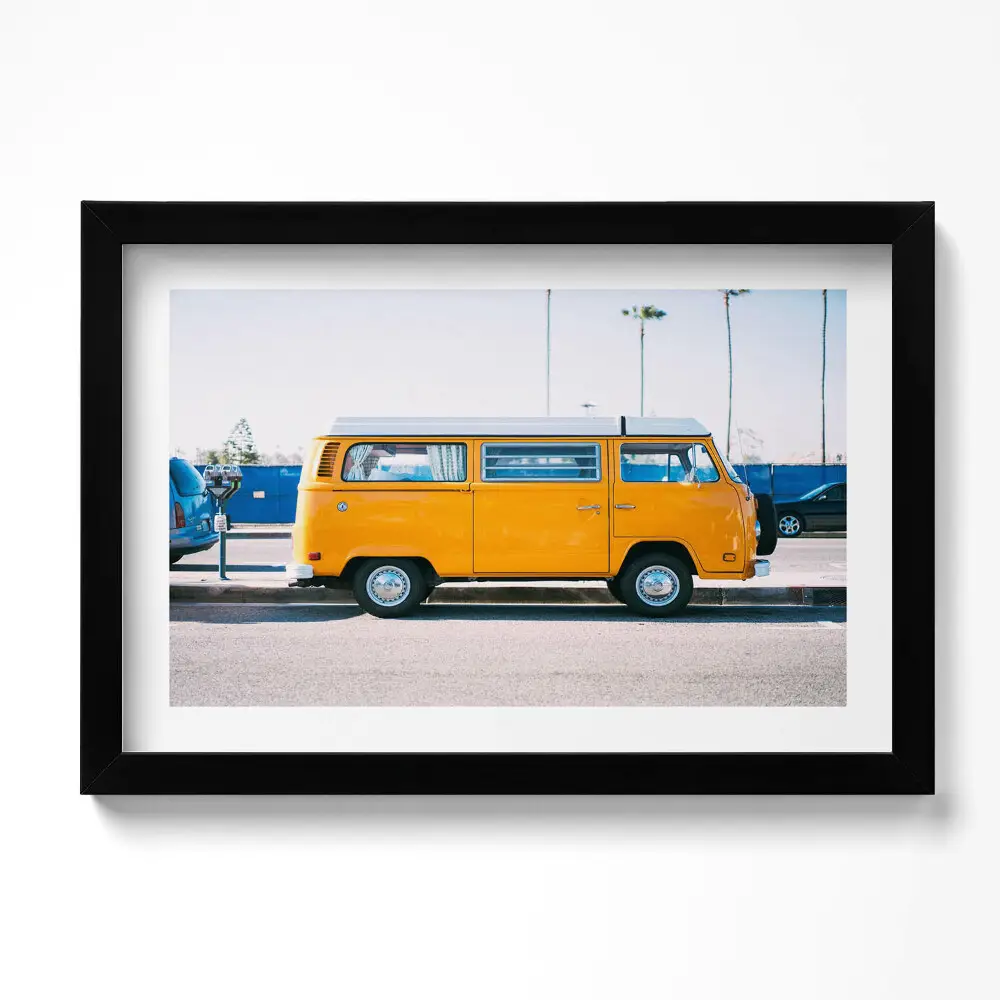 Obraz v ráme Žlté dovolenkové auto