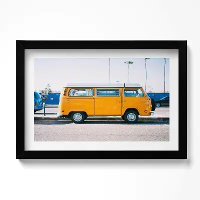 Obraz v ráme Žlté dovolenkové auto