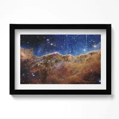 Obraz v ráme s fotografiou vesmíru a hviezd od NASA