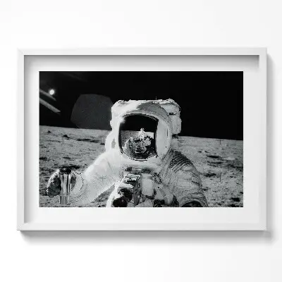 Obraz v ráme Astronaut na Mesiaci podľa fotografie NASA