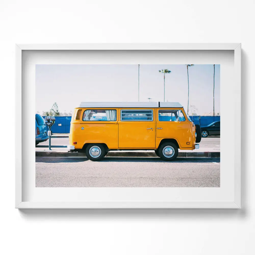 Obraz v ráme Žlté dovolenkové auto