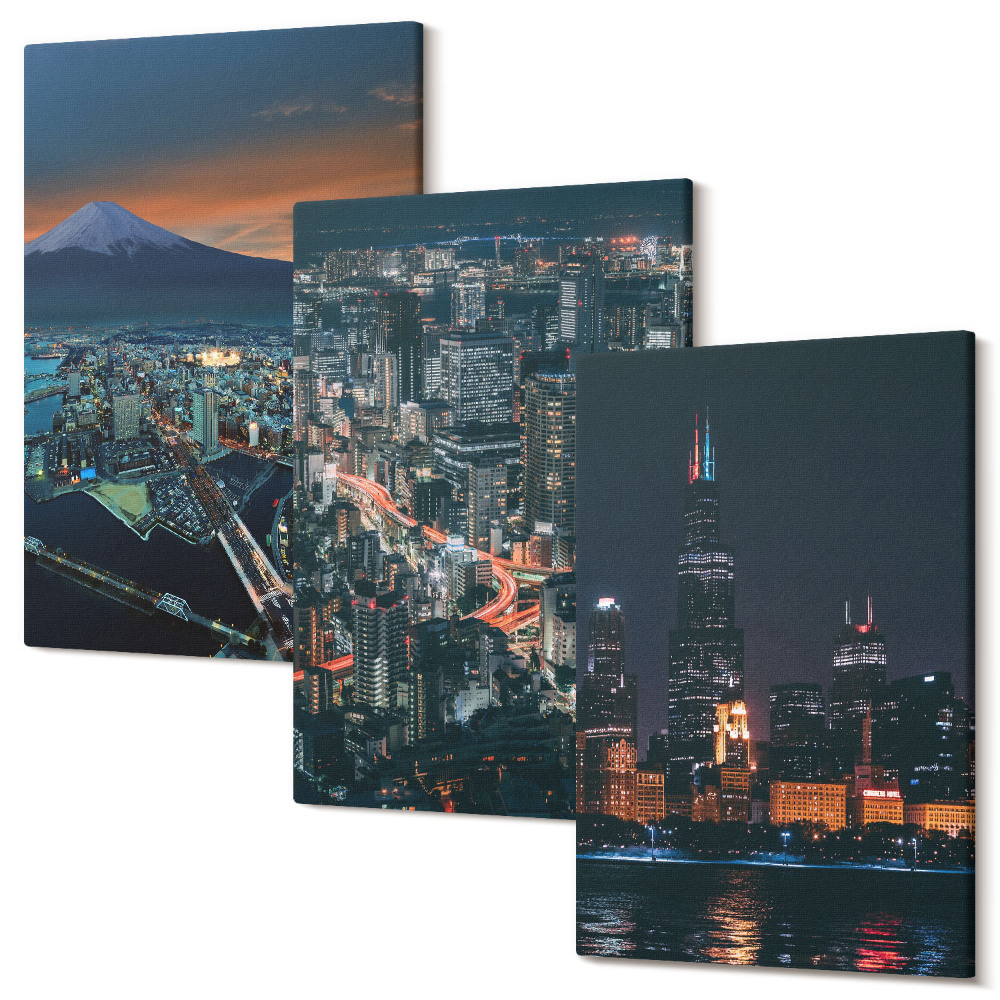 Sada obrazov triptych Horský výhľad na mesto v noci s mrakodrapmi