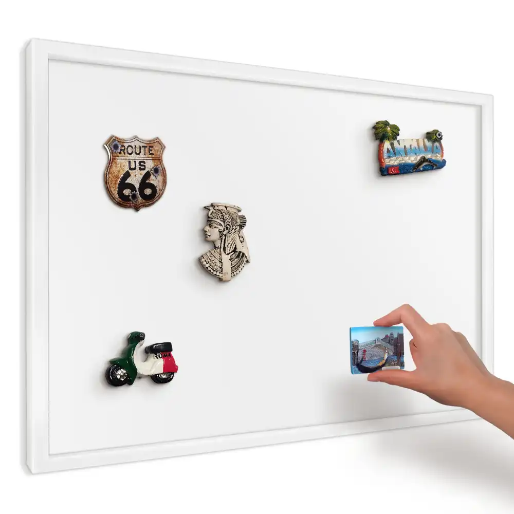Magnetická nástenná tabuľa s čistým minimalistickým bielym motívom