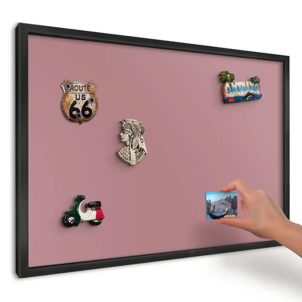 Magnetická dekoračná tabuľa na stenu s minimalistickým ružovým pozadím