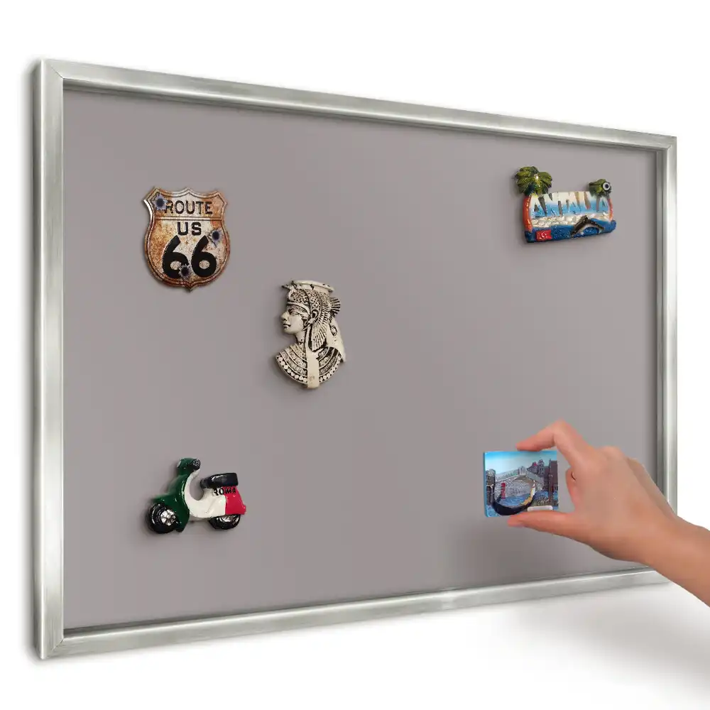 Magnetická tabuľa na suveníry z ciest Lila v minimalistickom a elegantnom dizajne