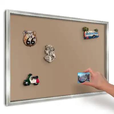 Magnetická tabuľa na suveníry z ciest v oranžovom minimalistickom štýle