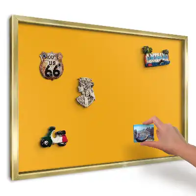 Magnetická tabuľa na suveníry z ciest v intenzívnej žltej farbe