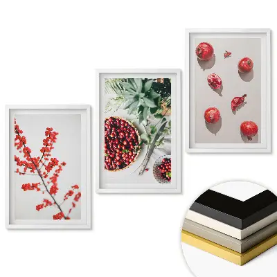 Triptych Červené ovocie a rastliny v detaile v ráme